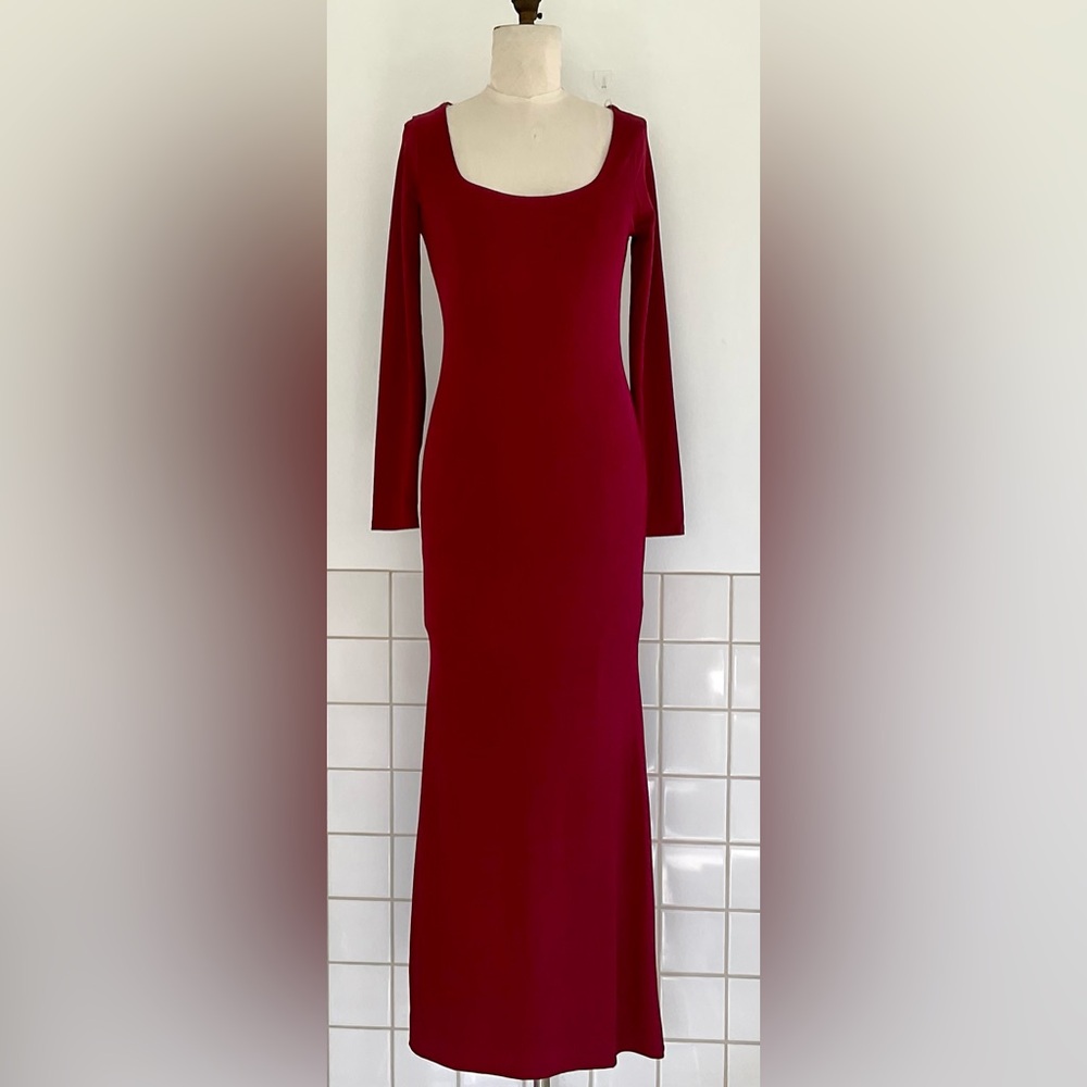 Fashion Nova Burgundy Long Sleeve Bodycon Knit Dress Lined Size Large. NWT
